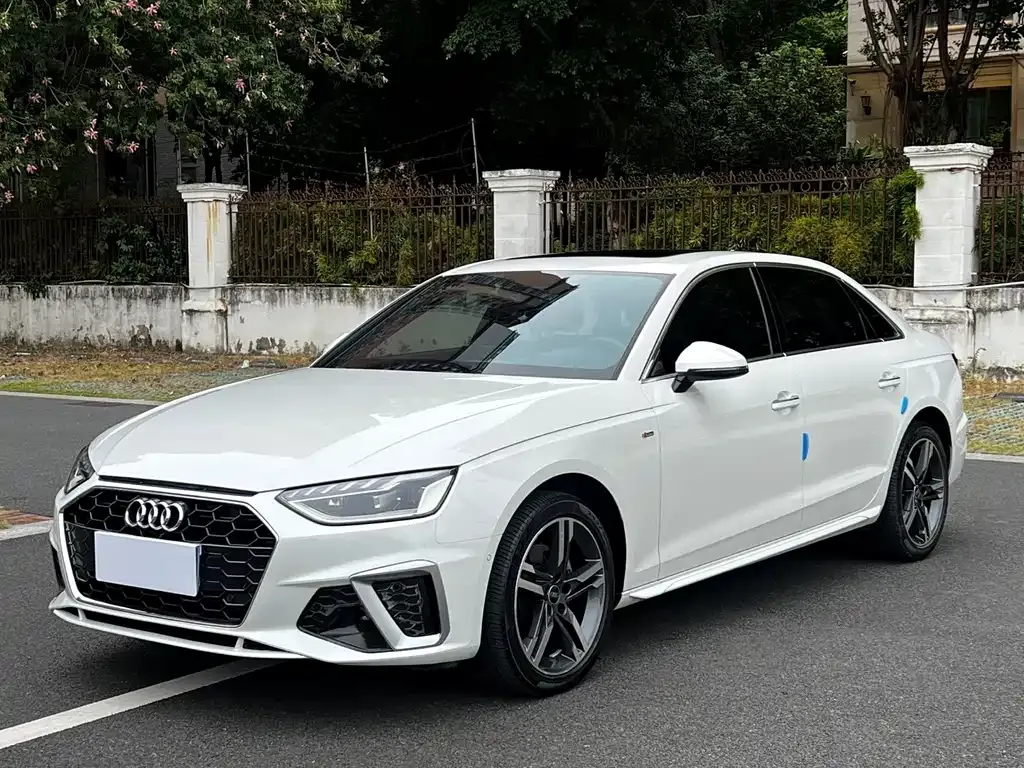 Audi A4L 2022 из CN, фото 1