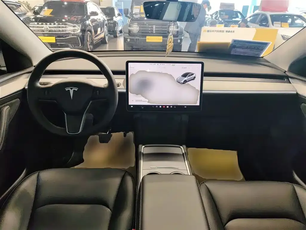 Tesla Model Y — фото 6