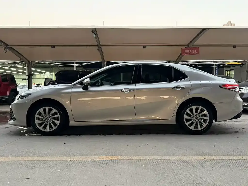 Toyota Camry 2022 из CN, фото 9