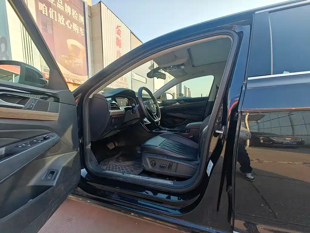 Volkswagen Passat 2021 из CN, фото 8