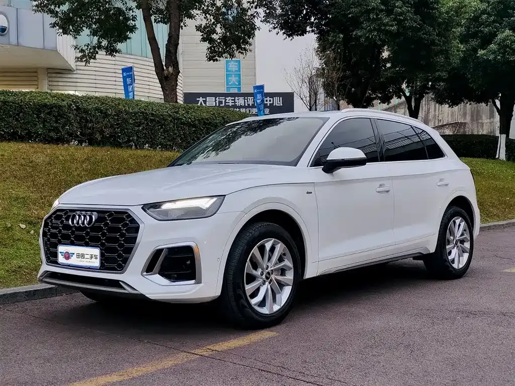 Audi Q5L 2023 из CN, фото 1