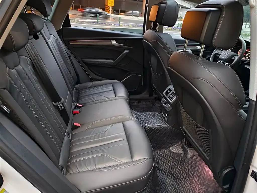 Audi Q5L 2023 из CN, фото 4
