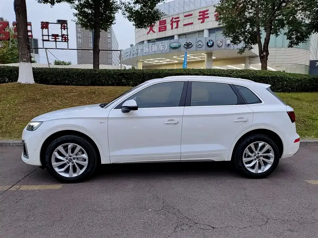 Audi Q5L 2023 из CN, фото 7