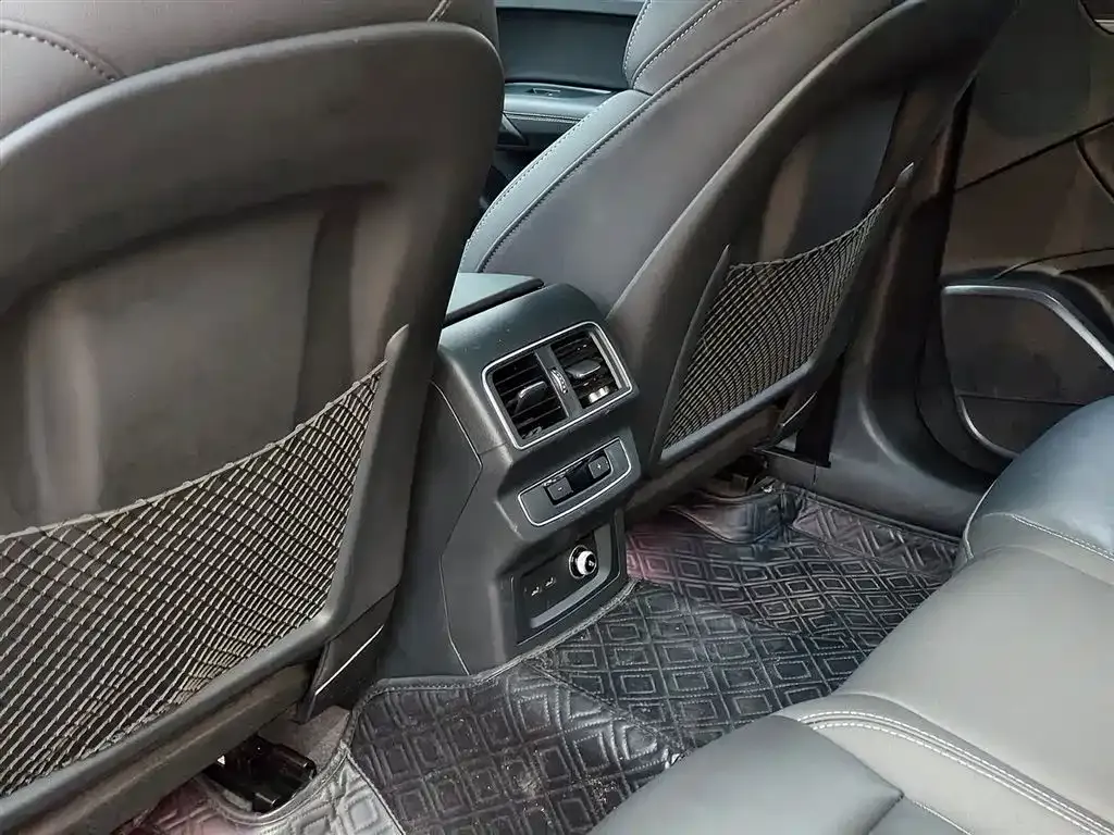 Audi Q5L 2023 из CN, фото 8