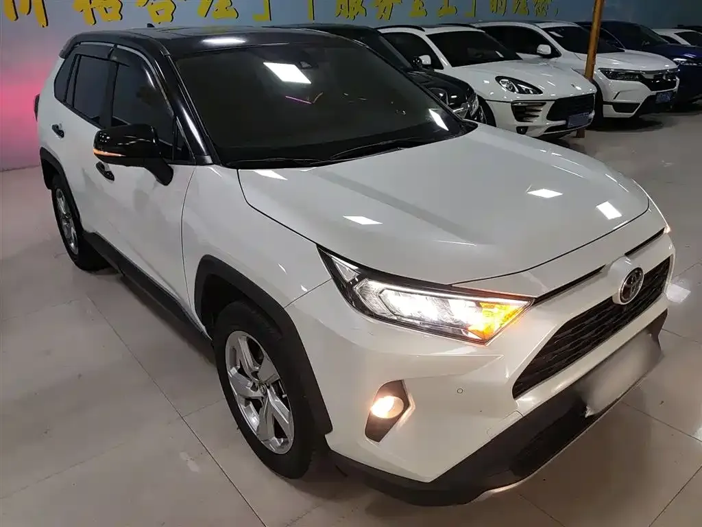 Toyota RAV4 2022 из CN, фото 4