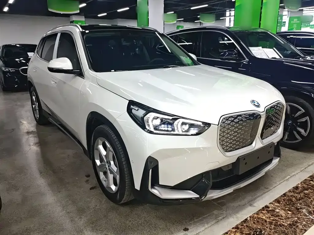 BMW iX1 2025 из CN, фото 4