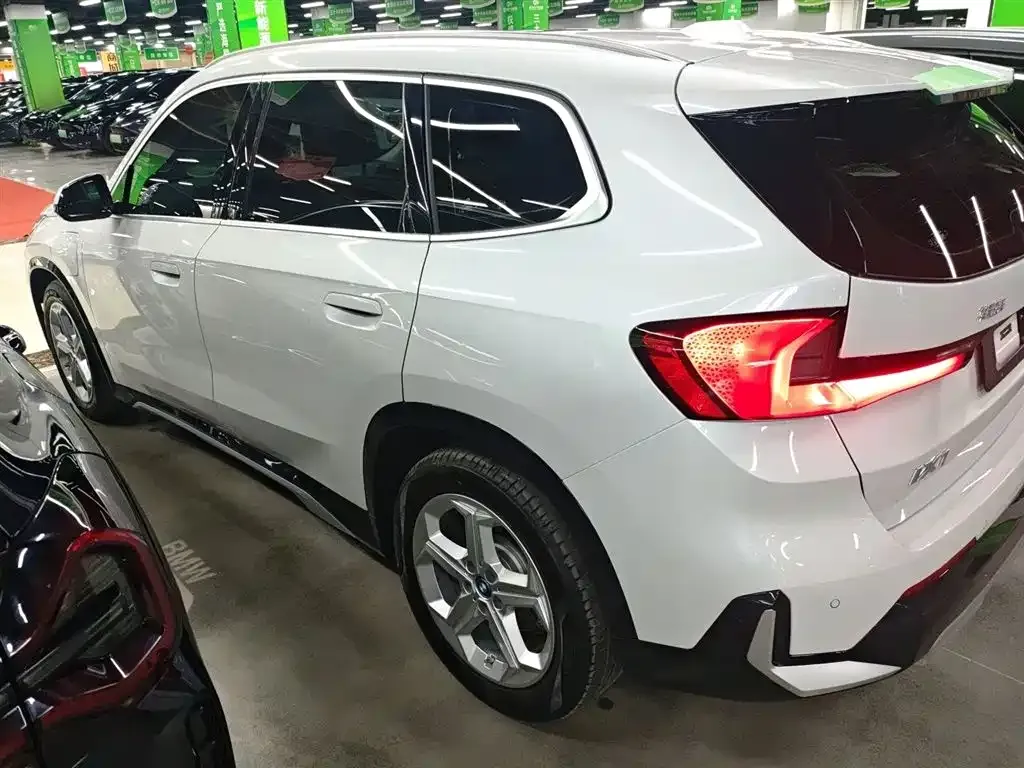 BMW iX1 2025 из CN, фото 5