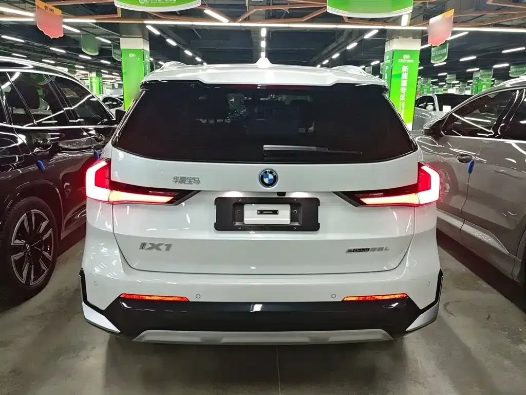 BMW iX1 2025 из CN, фото 6