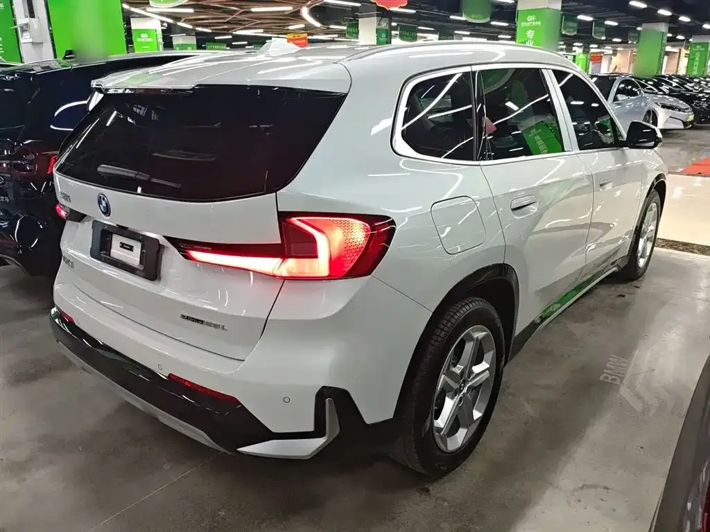 BMW iX1 2025 из CN, фото 7