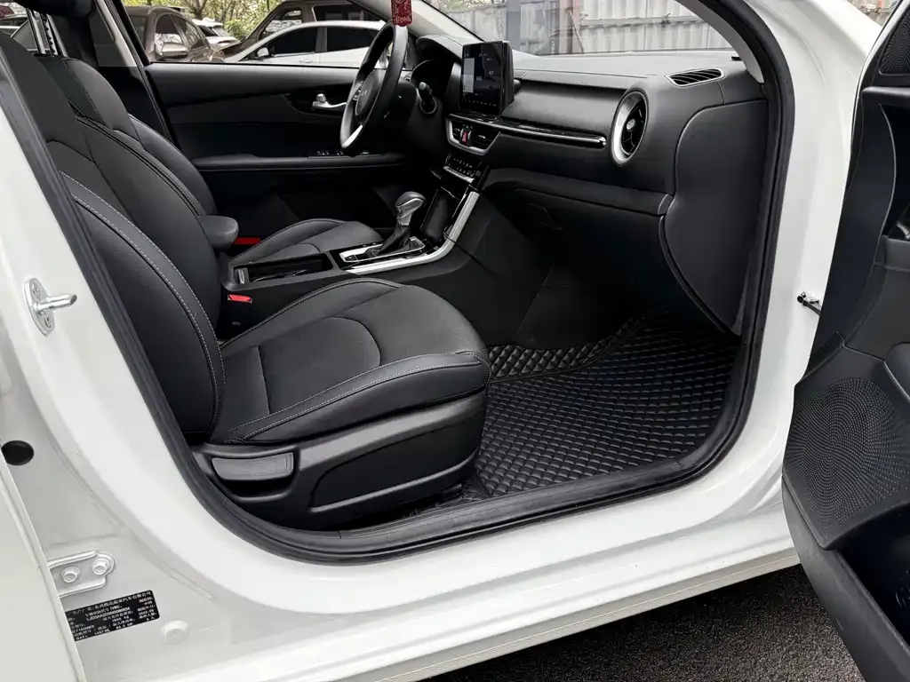 Kia K3 2023 из CN, фото 3