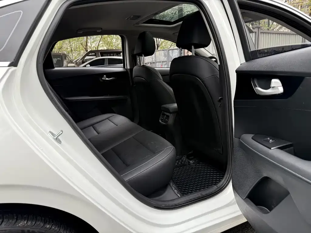 Kia K3 2023 из CN, фото 8