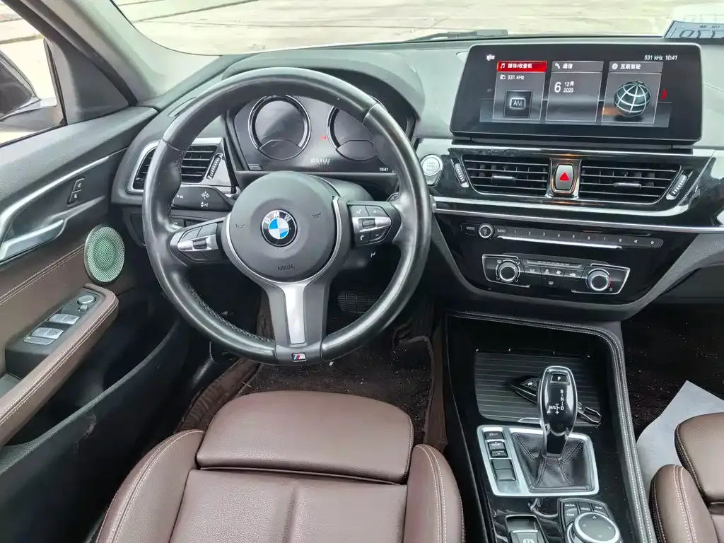 BMW 1 Series 2023 из CN, фото 10