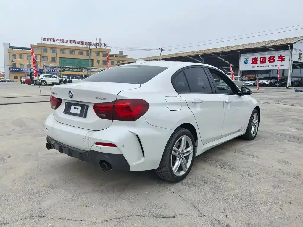 BMW 1 Series 2023 из CN, фото 4