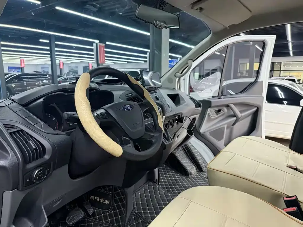 Ford Transit 2022 из CN, фото 9