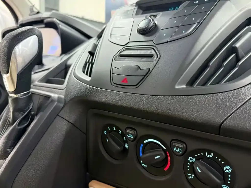 Ford Transit 2022 из CN, фото 4