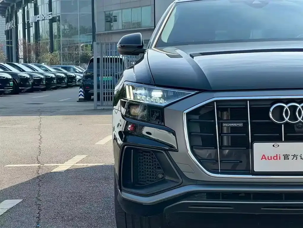 Audi Q8 — фото 4