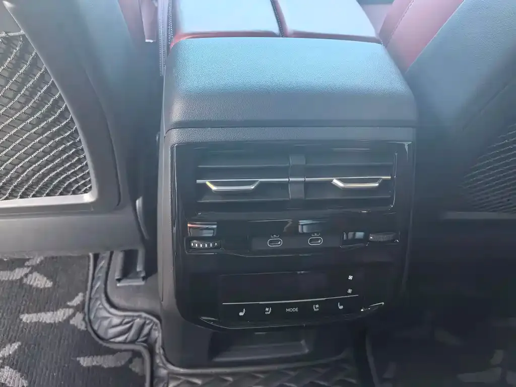 Audi Q6 2023 из CN, фото 4