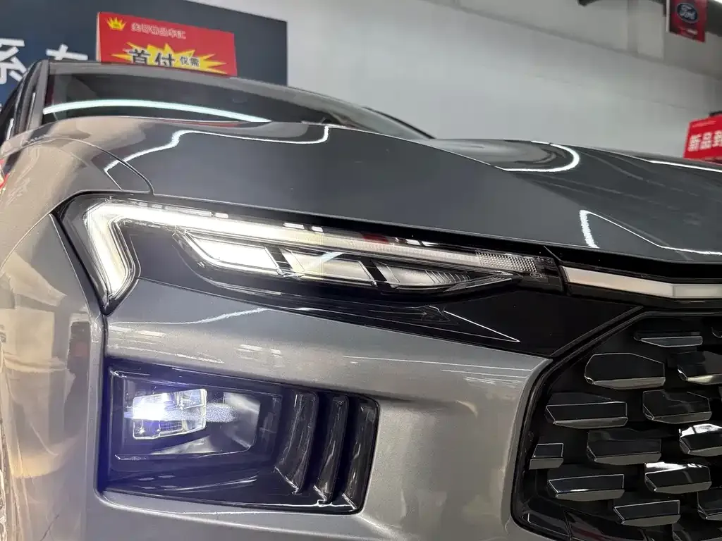 Ford Mondeo 2023 из CN, фото 2