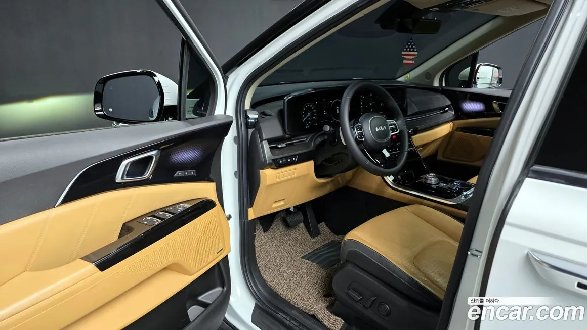Kia Carnival — фото 10