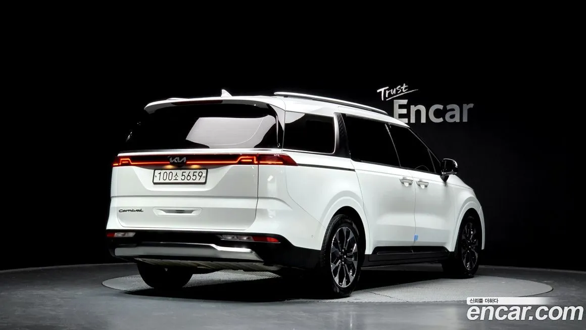 Kia Carnival — фото 2