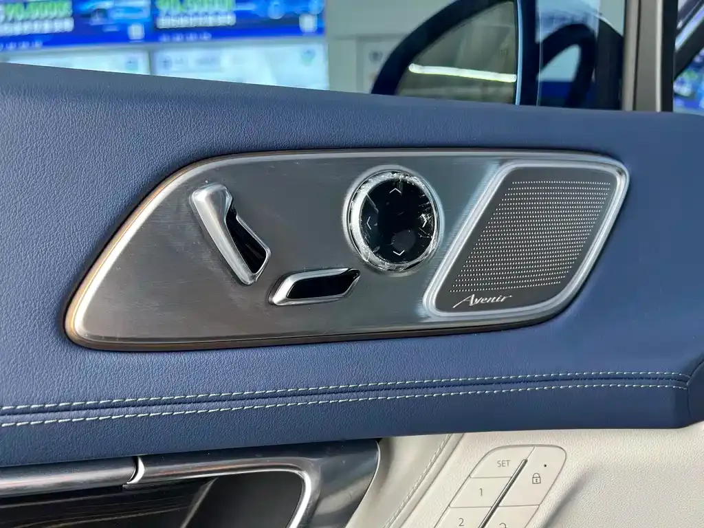 Buick Century 2023 из CN, фото 8