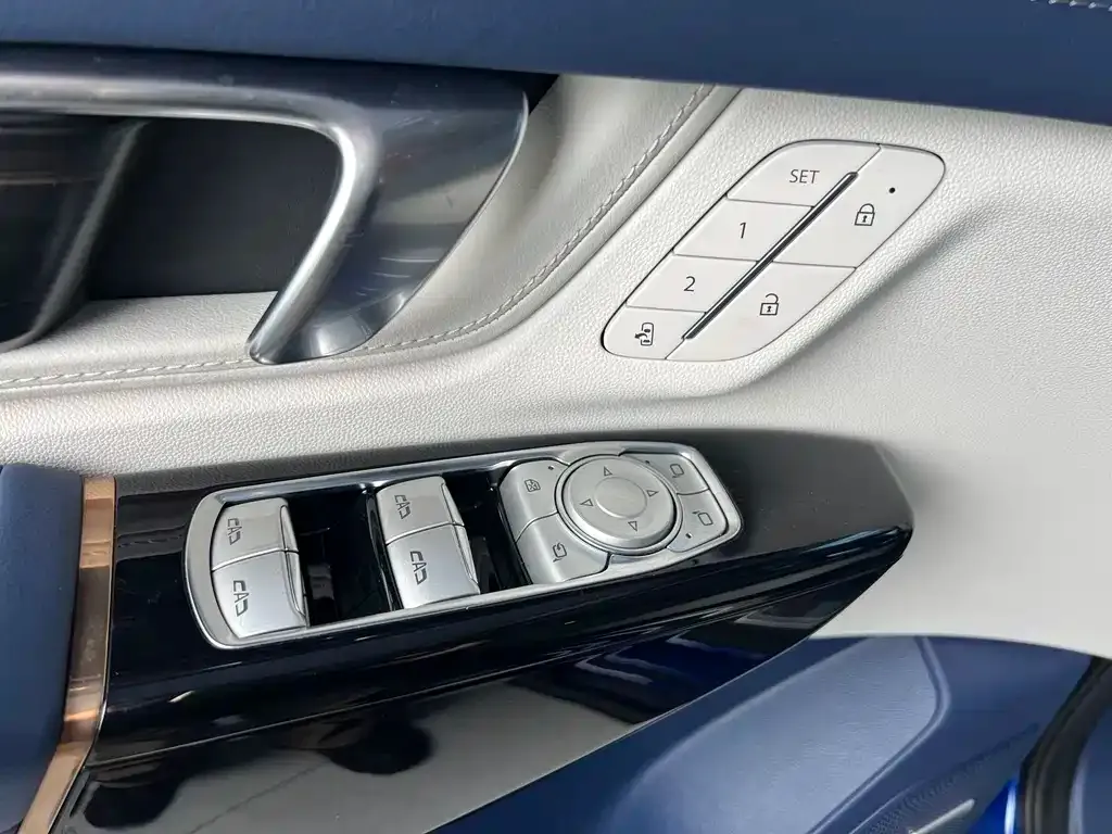 Buick Century 2023 из CN, фото 9