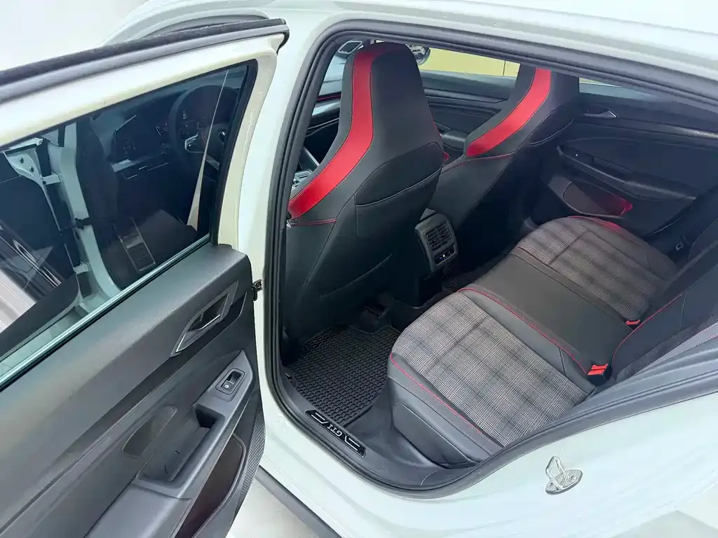 Volkswagen Golf GTI 2022 из CN, фото 7