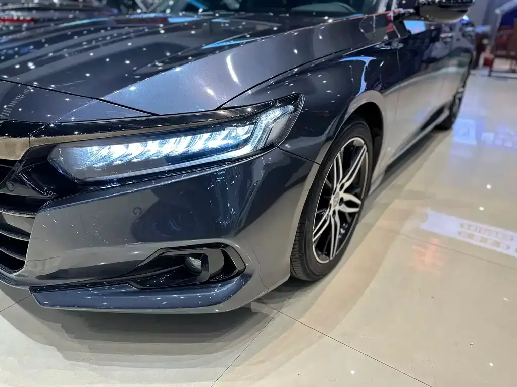 Honda Accord — фото 4