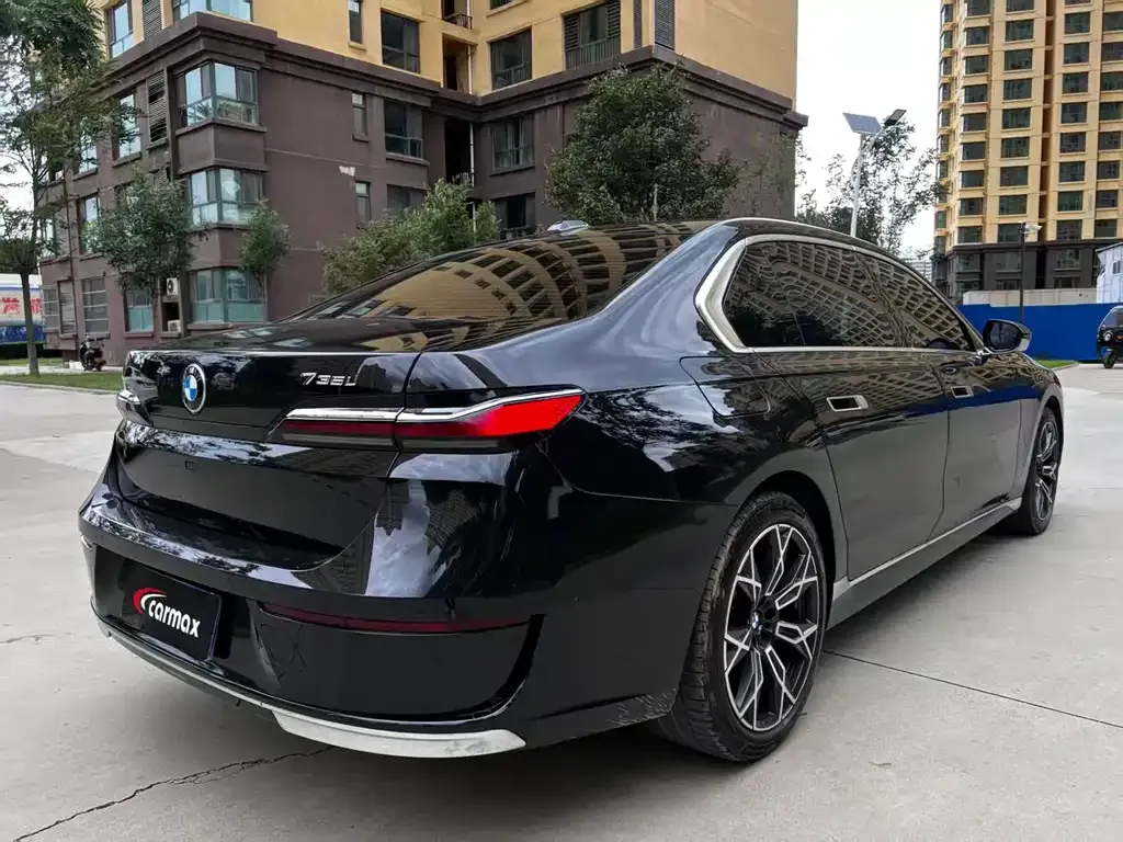 BMW 7 Series 2024 из CN, фото 9