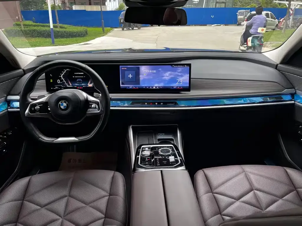 BMW 7 Series 2024 из CN, фото 5