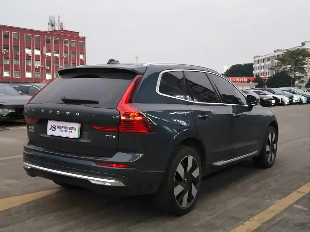 Volvo XC60 PHEV 2025 из CN, фото 6