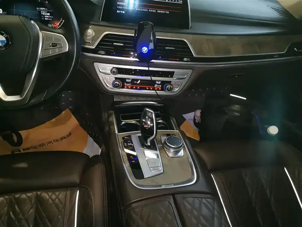 BMW 7 Series 2021 из CN, фото 7