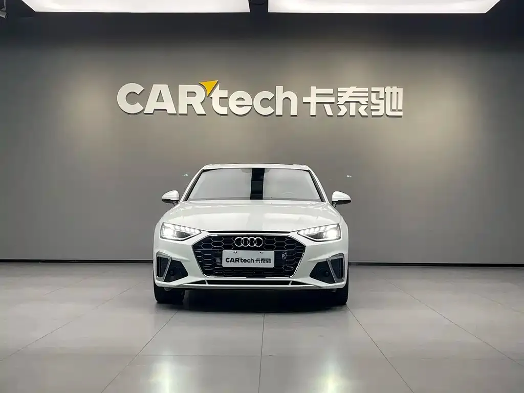 Audi A4L 2022 из CN, фото 3