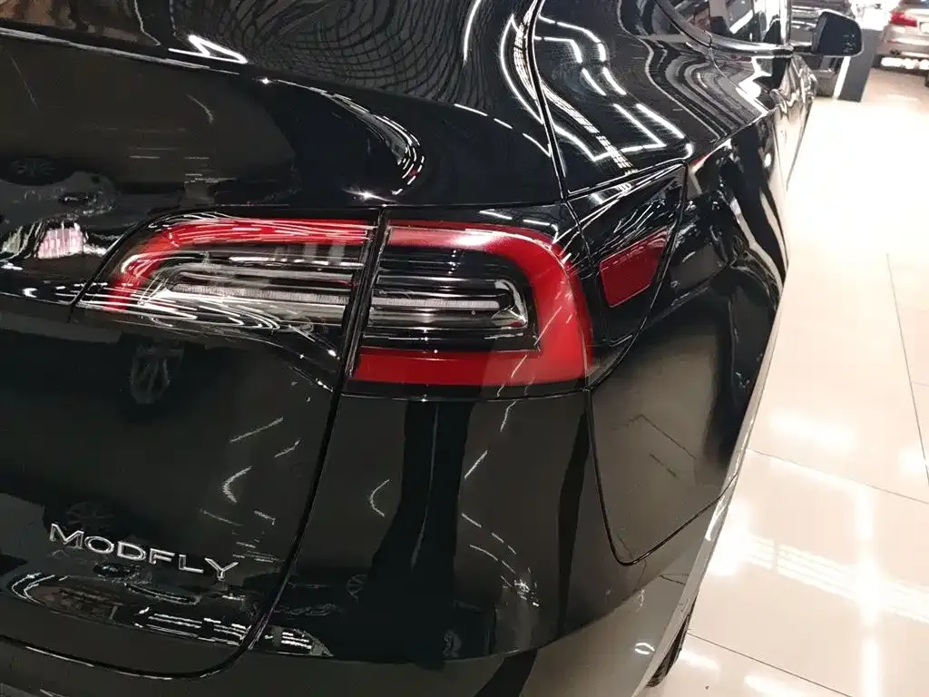 Tesla Model Y 2023 из CN, фото 9