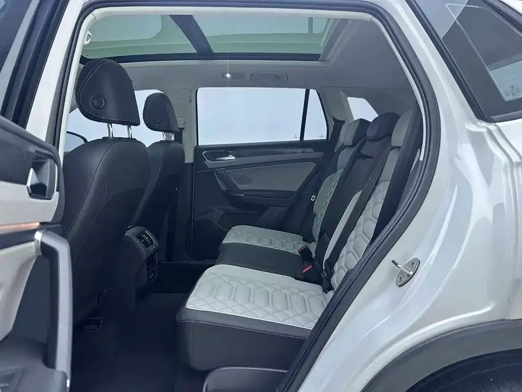 Volkswagen Tayron 2023 из CN, фото 10