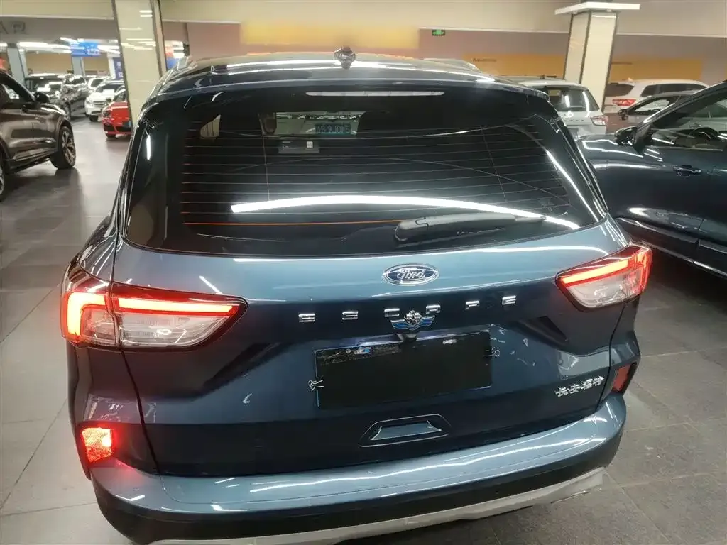 Ford Escape 2024 из CN, фото 5