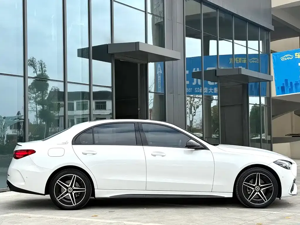 Mercedes-Benz C-Class 2024 из CN, фото 2
