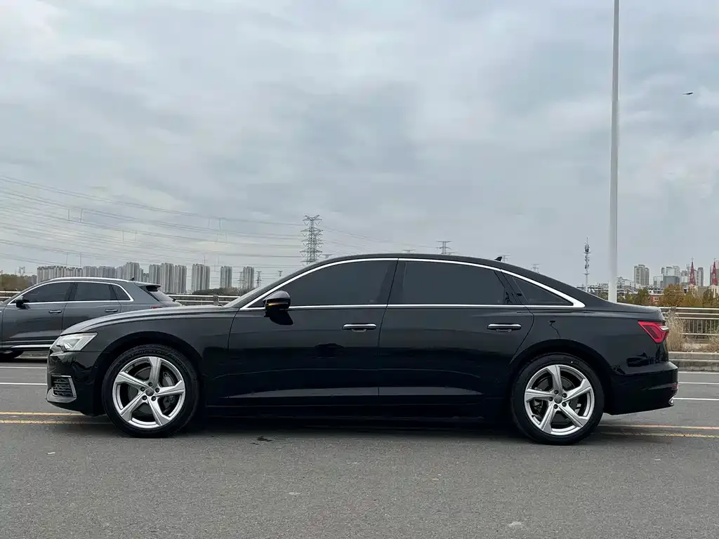 Audi A6L — фото 4