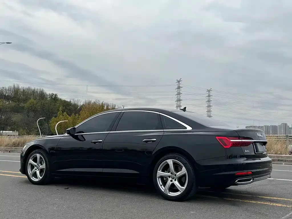 Audi A6L — фото 6