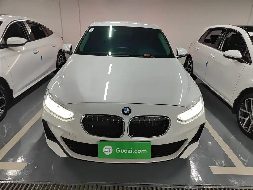 BMW 1 Series 2021 из CN, фото 9
