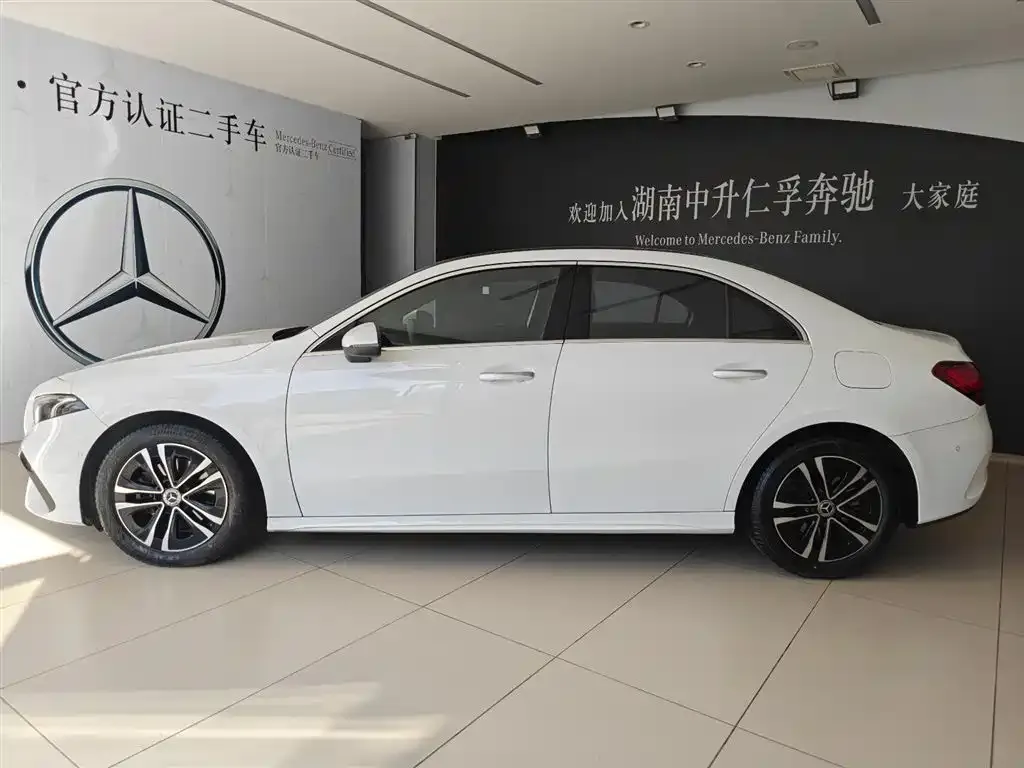 Mercedes-Benz A-Class 2023 из CN, фото 2