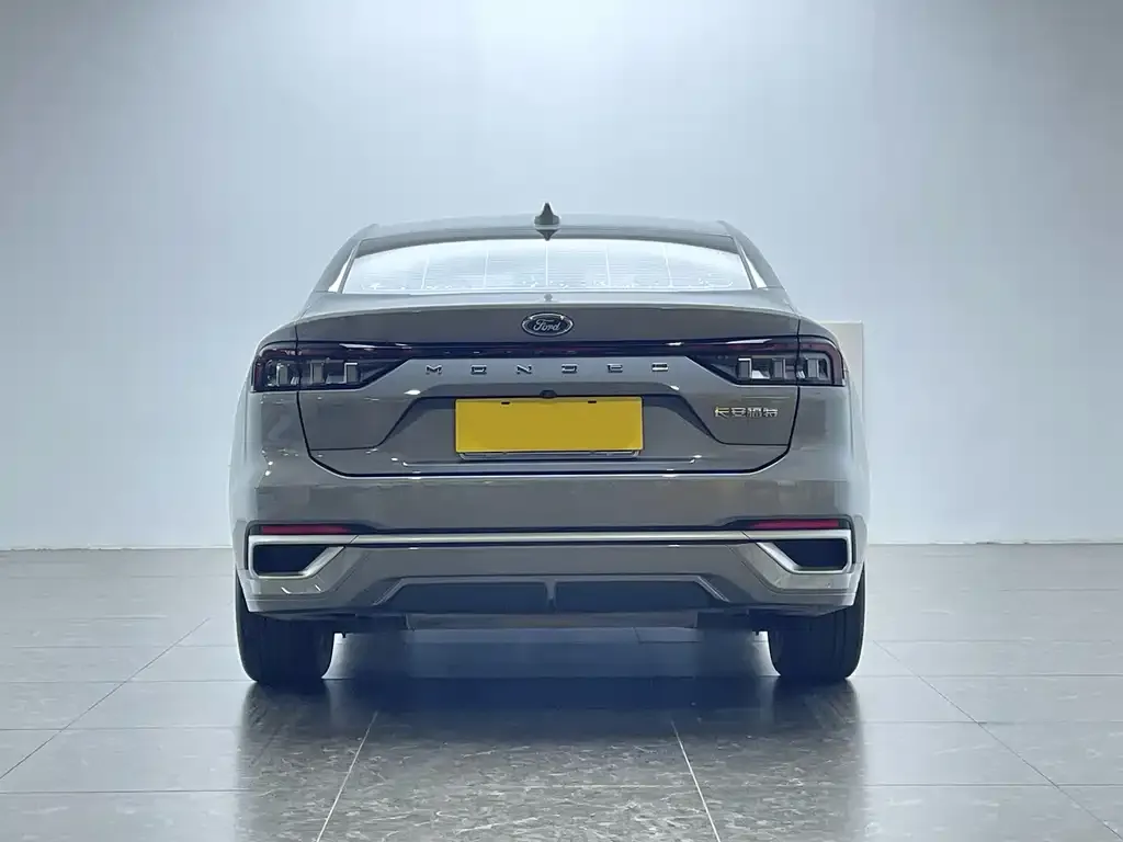 Ford Mondeo 2023 из CN, фото 3