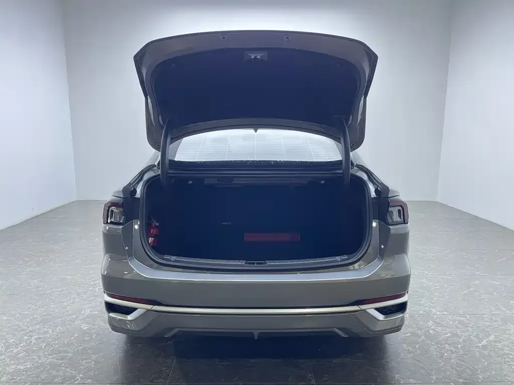 Ford Mondeo 2023 из CN, фото 2