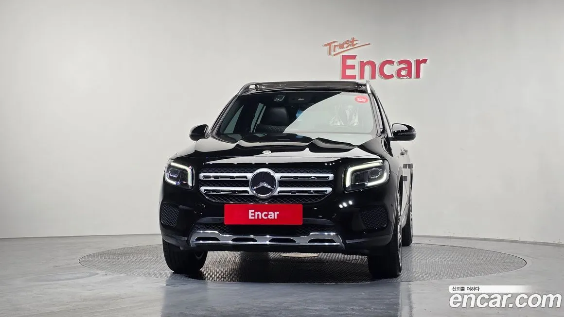 Mercedes-Benz GLB-Class — фото 10