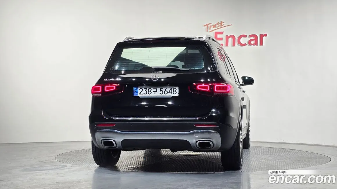 Mercedes-Benz GLB-Class — фото 6