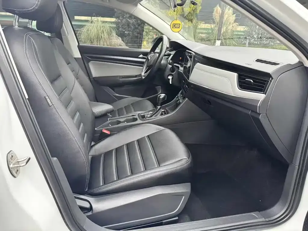 Volkswagen Bora 2023 из CN, фото 4