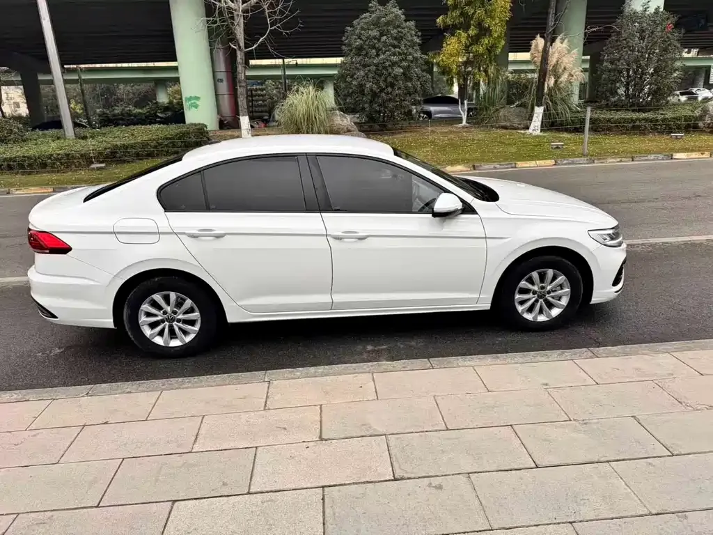 Volkswagen Bora 2023 из CN, фото 8