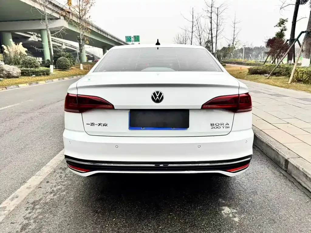 Volkswagen Bora 2023 из CN, фото 6