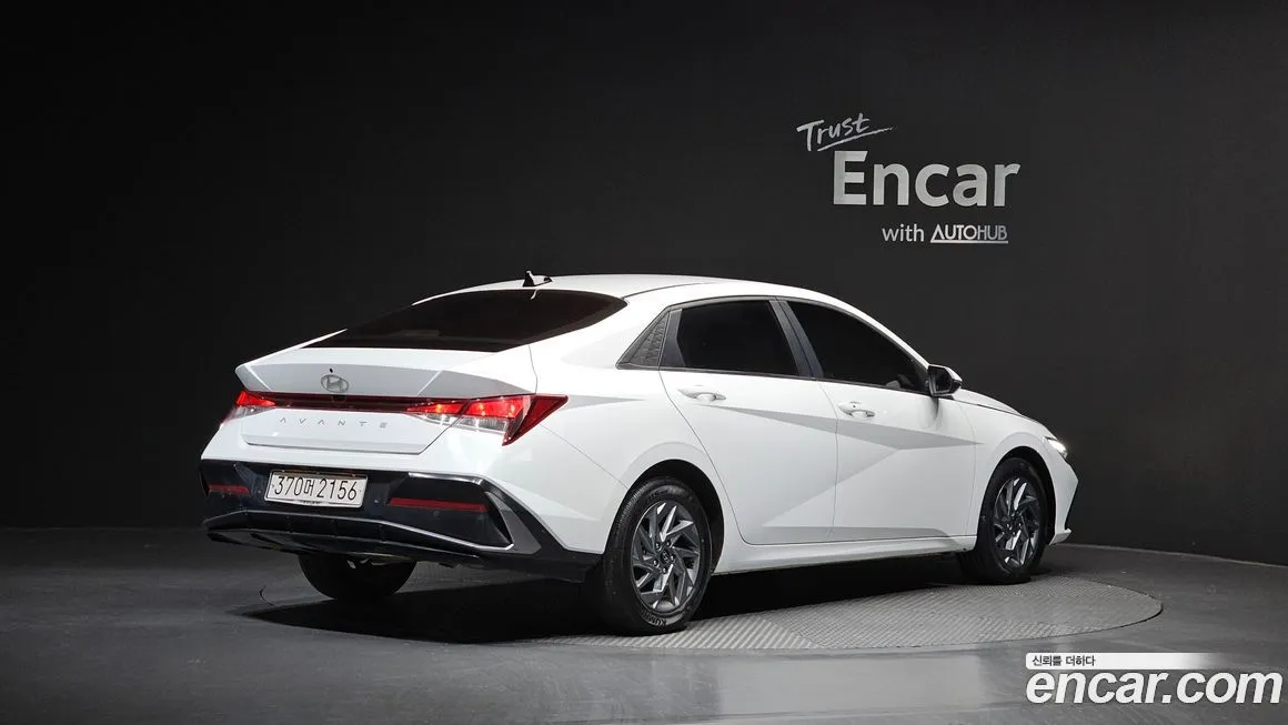 Hyundai AVANTE — фото 2