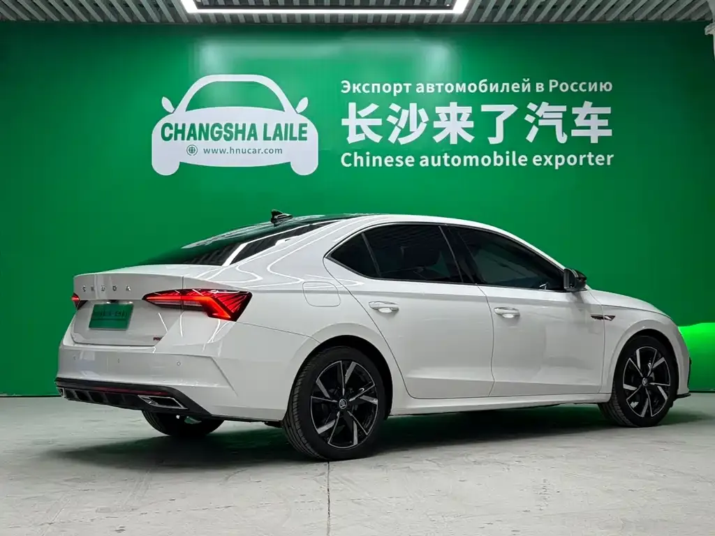Skoda Octavia 2022 из CN, фото 8